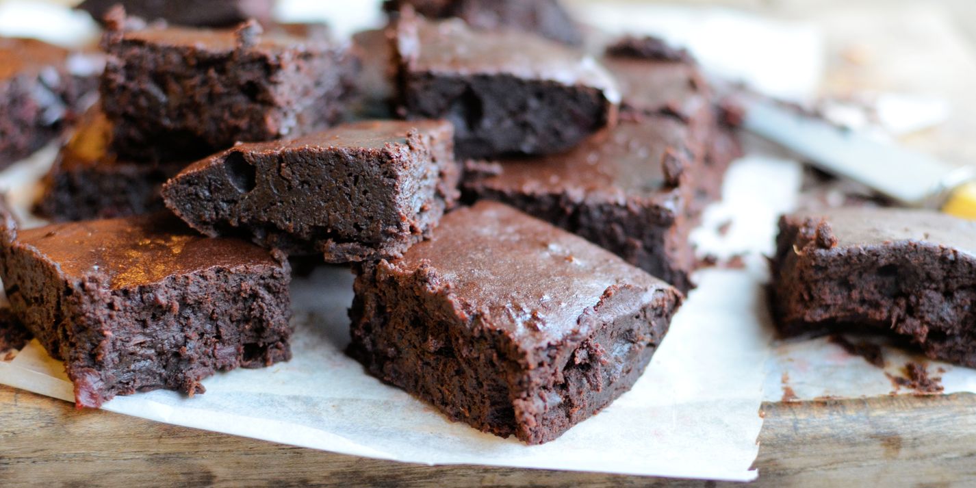 Low-calorie chocolate fudge brownies recipe - Great British Chefs