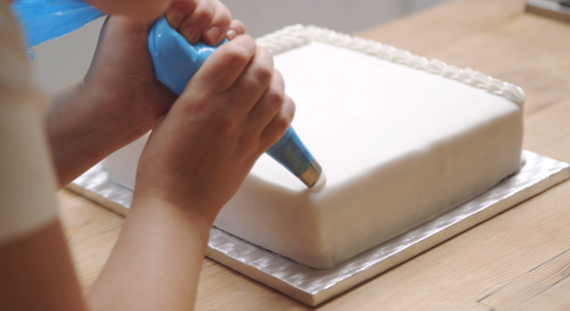 How to Decorate Cakes with Royal Icing Video - Great British Chefs