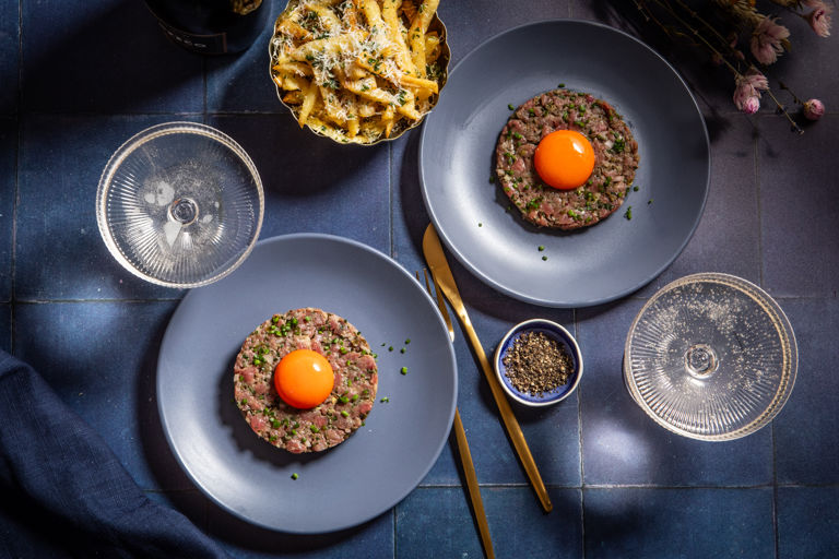 Steak tartare with frites