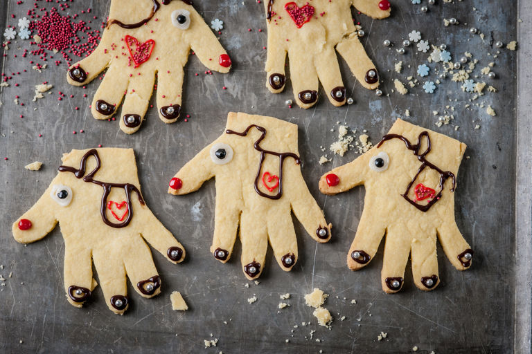 Reindeer hand cookies