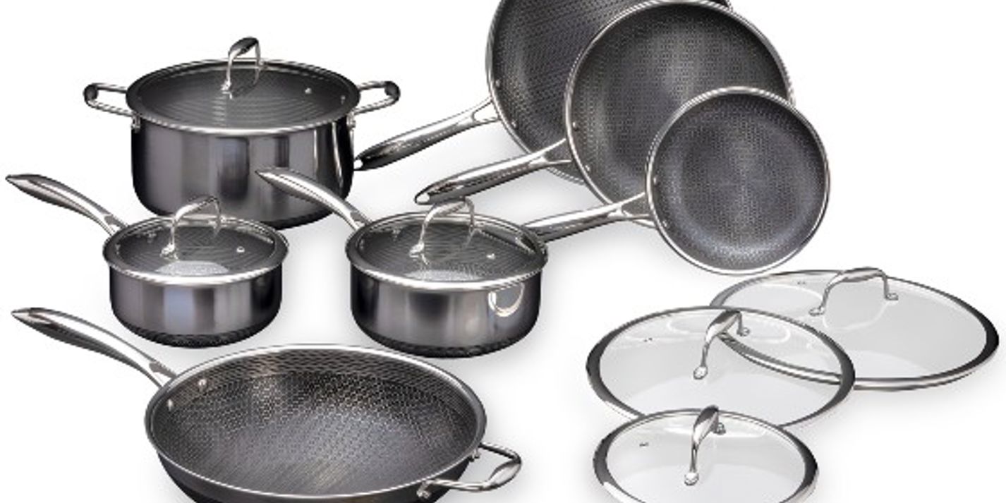 Win Gordon Ramsay's 13pc HexClad Hybrid Cookware Set!