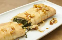 Empanada with spinach, Torta del Casar and pine nut dressing