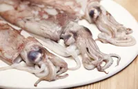 How to clean and prepare squid