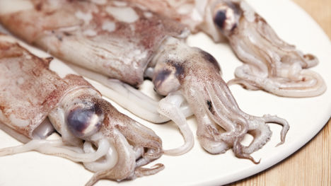 How to clean and prepare squid