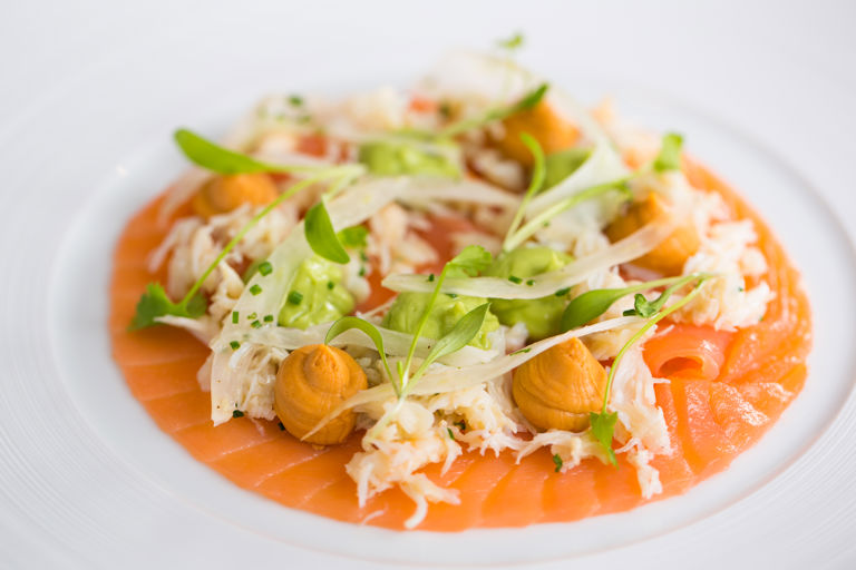 Crab and smoked salmon salad with avocado, fennel and apple 