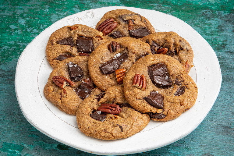 Rye and pecan chocolate chip cookies 