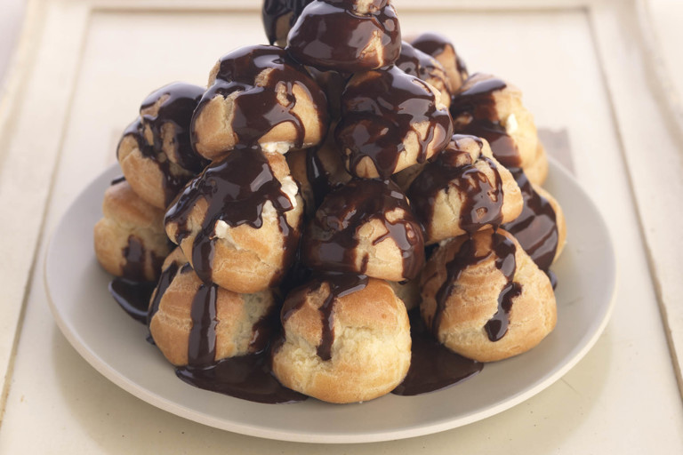 Chocolate profiteroles