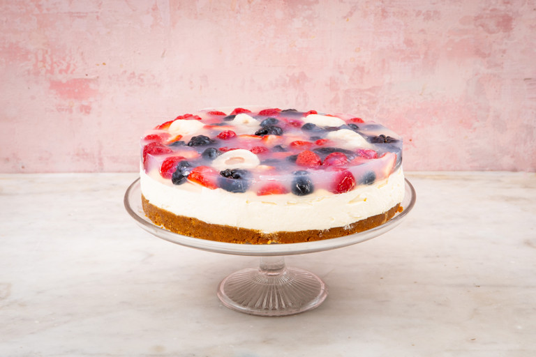 No bake lychee cheesecake with elderflower and summer berry jelly