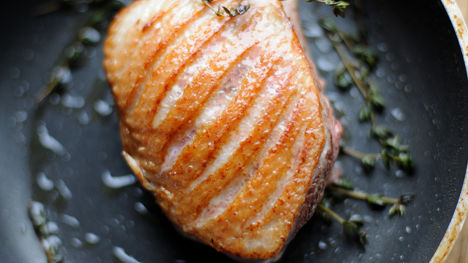 How to score a duck breast