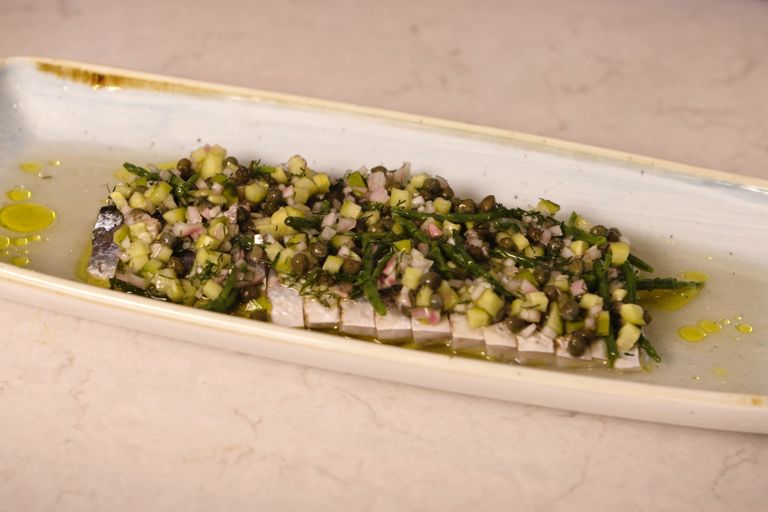 Flamed mackerel with cucumber, dill and capers