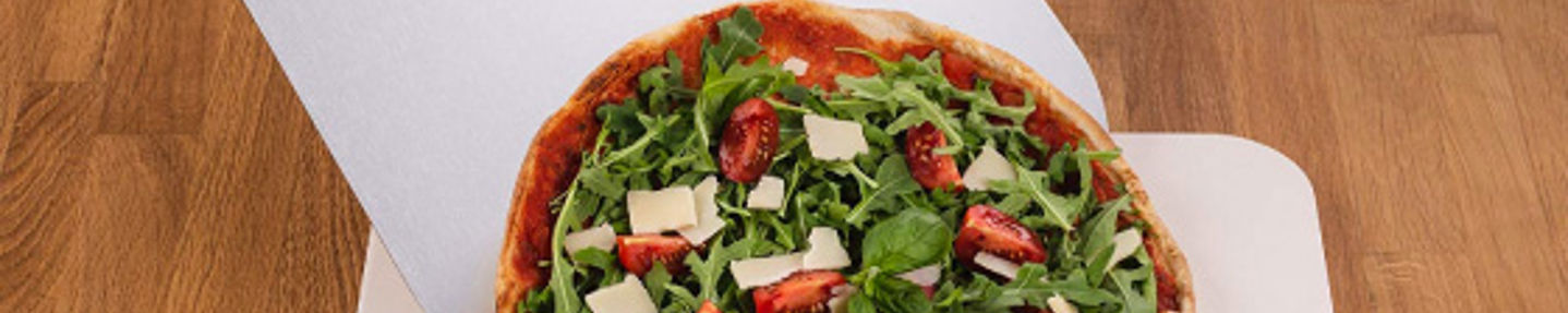 Win a Pizza Stone and Peel Worth £50
