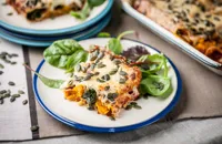 Cannelloni with spinach, pumpkin and nutmeg