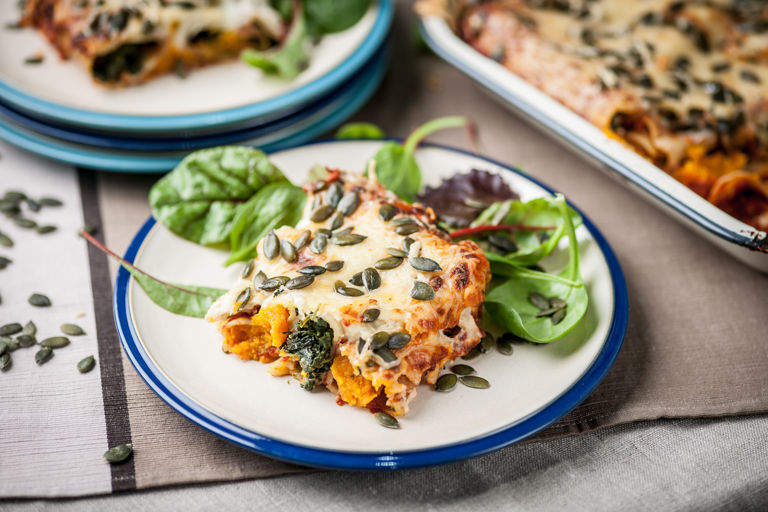 Cannelloni with spinach, pumpkin and nutmeg