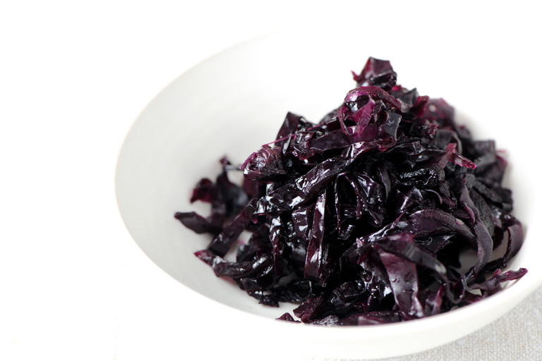 Braised red cabbage