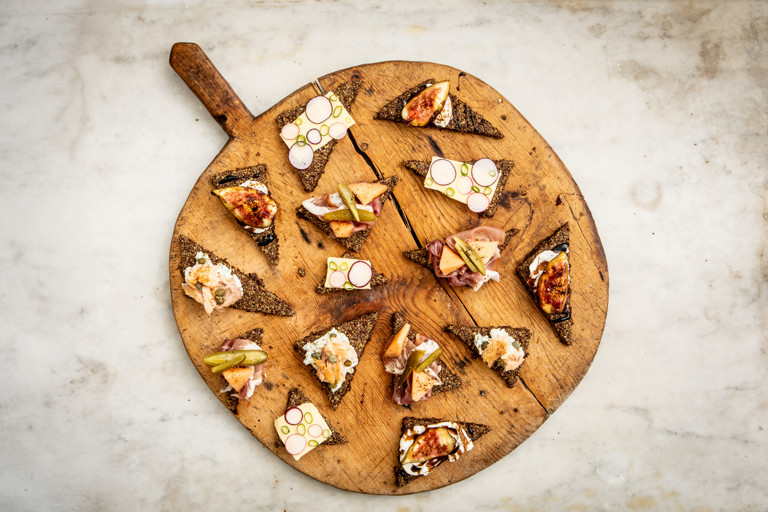 Topped flaxseed crackers