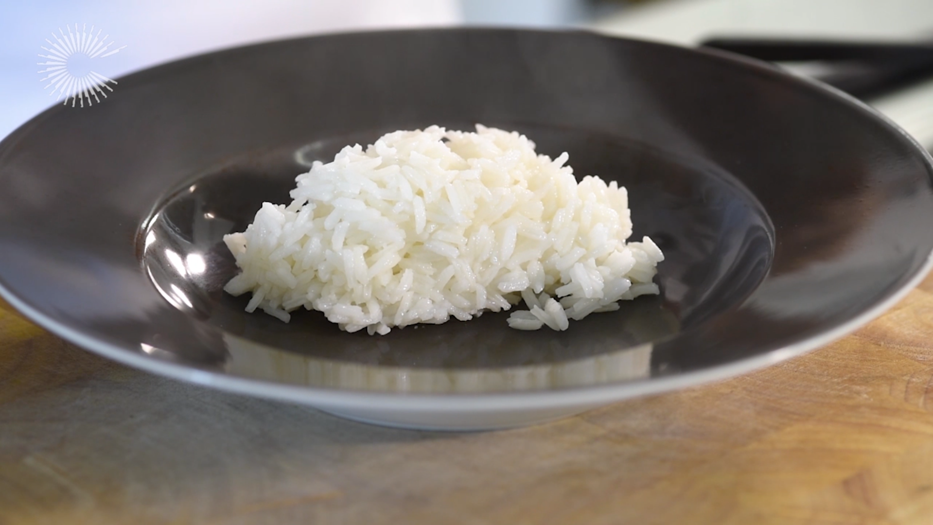 Netizens bewildered at common British method of cooking rice