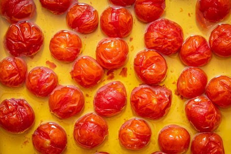 How to confit cherry tomatoes