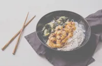 Teriyaki prawns with rice noodles and wakame salad