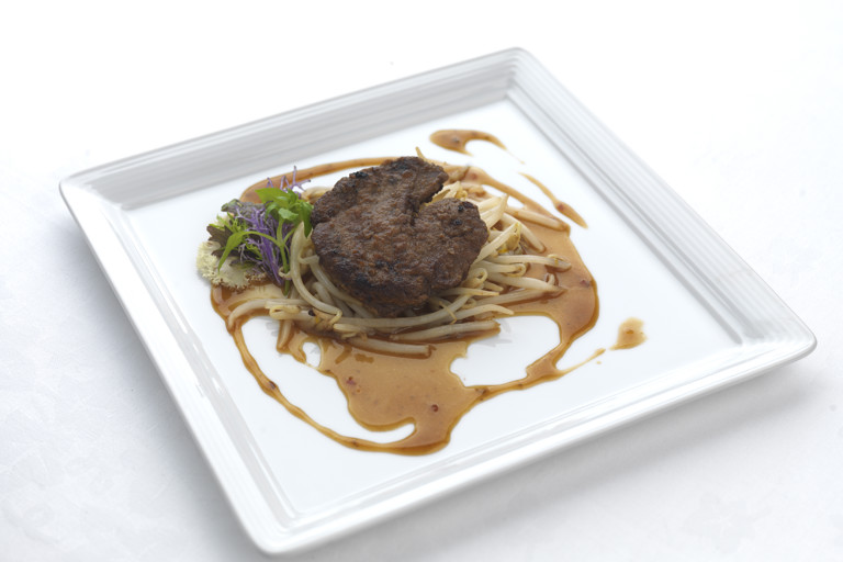 Pork liver oriental with fried bean sprouts