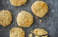 Cheese oatcakes