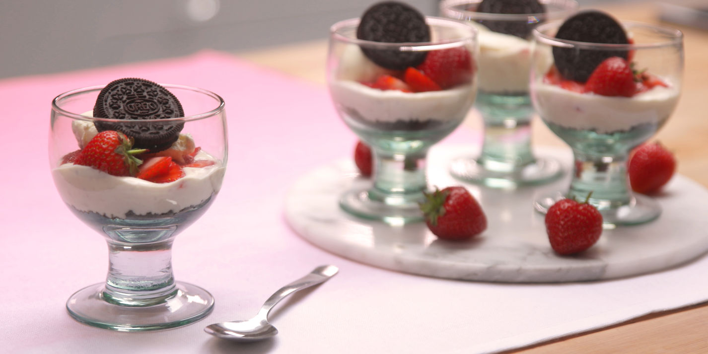 Strawberry Cheesecake Oreo Pots Recipe - Great British Chefs