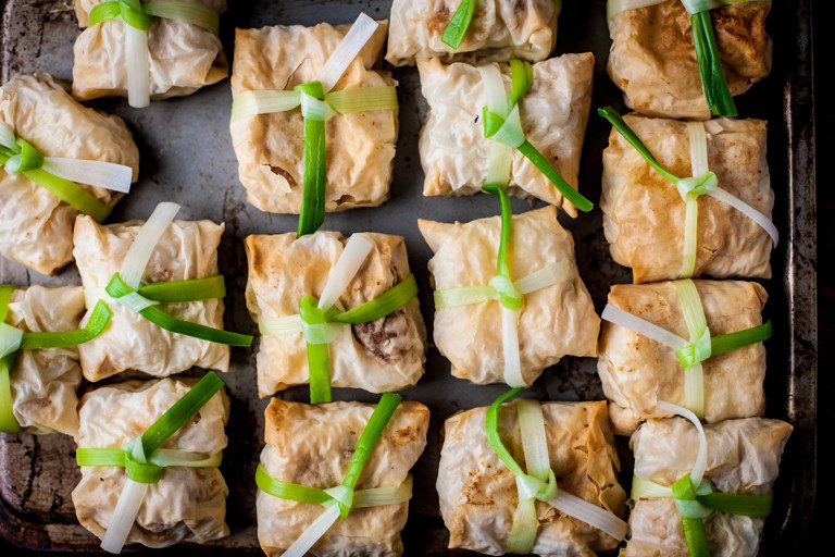 Crispy parcels with leek ribbons