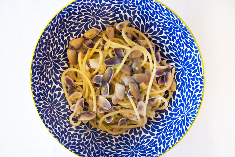 Spaghetti alla telline - spaghetti with wedge clams