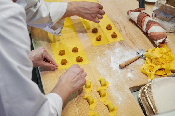 Devordan oshib otish