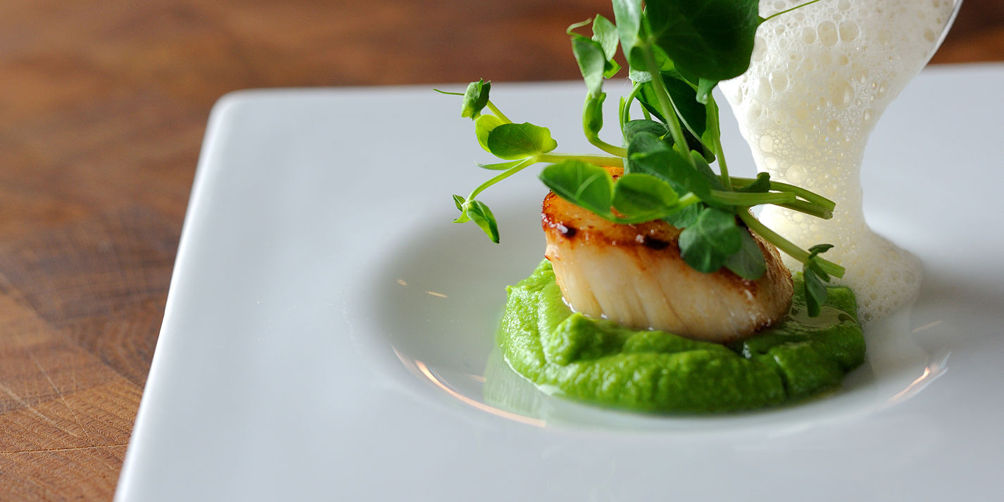 Scallops Recipe With Pea Purée - Great British Chefs