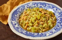 Quick braised celery and chicpeas