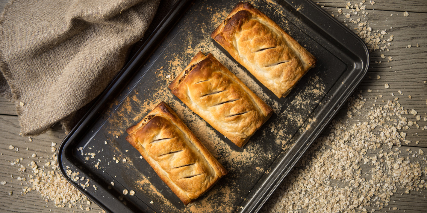 Spicy vegan sausage rolls