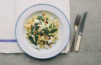 Spinach, lemon and garlic penne rigate with torn burrata