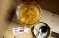 Tamarind apple sauce