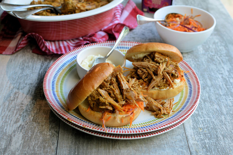 Curried pulled pork with brioche buns 