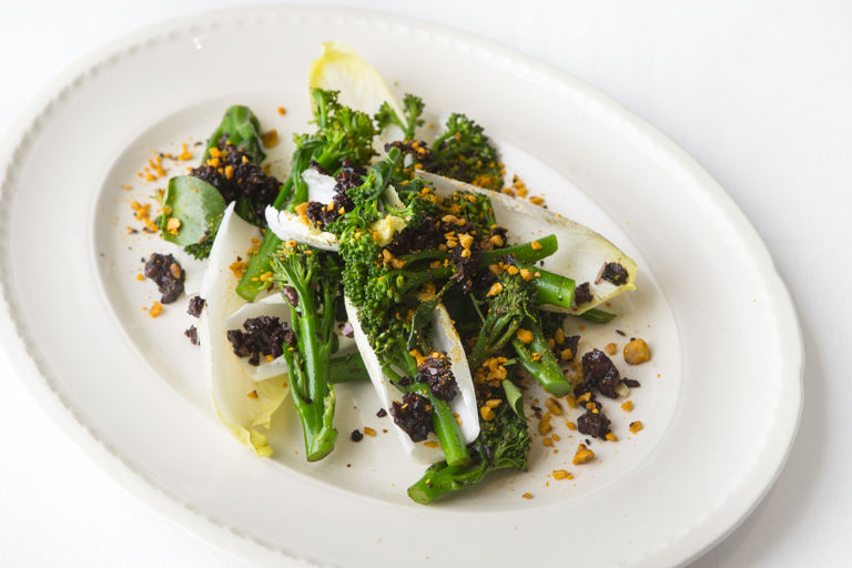 Tenderstem broccoli with black garlic, poppy seeds and olive dressing
