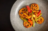 Lotus root with asparagus and peppers