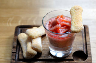 Rhubarb fool