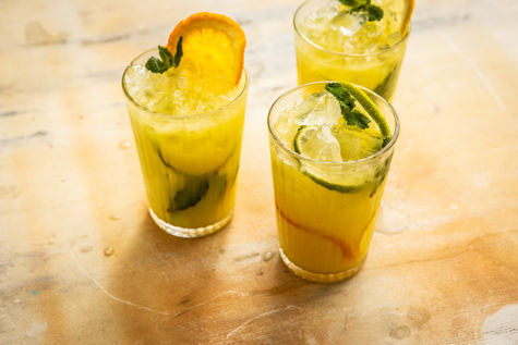 Citrusade with mint and fresh ginger 