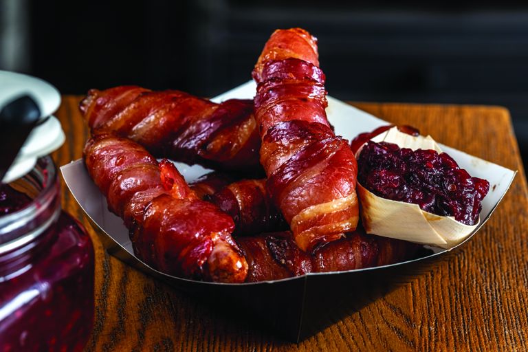 PIGS IN BLANKETS (60 SECONDS)