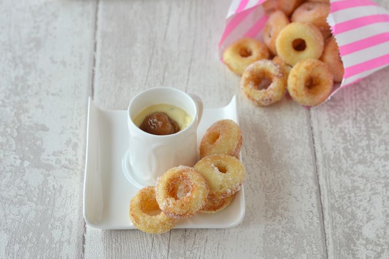 Mini baked doughnuts with rhubarb and custard dip
