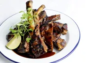 Barbecued sticky ribs