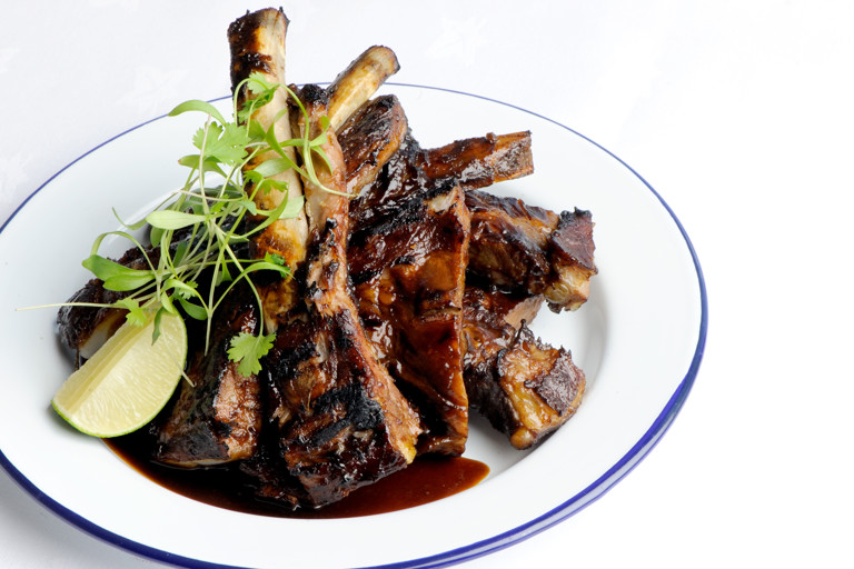 Barbecued sticky ribs
