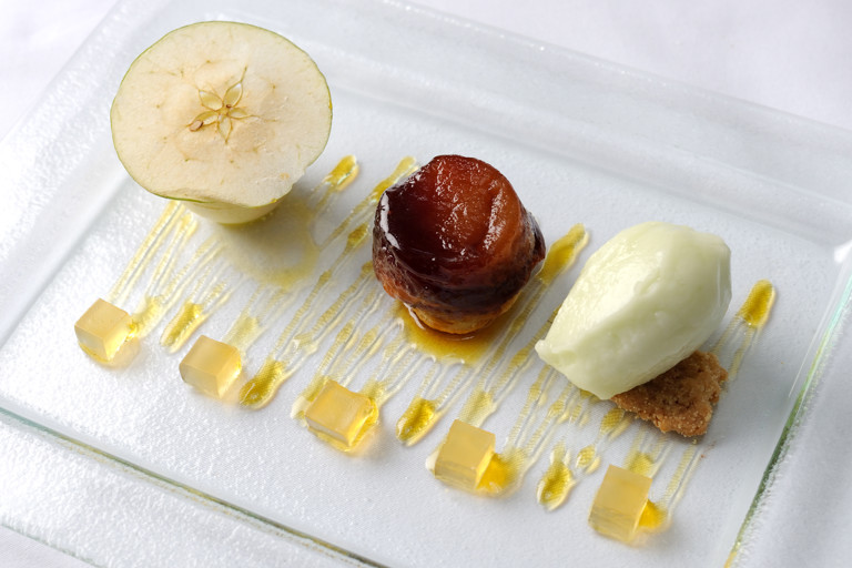 Assiette of apple