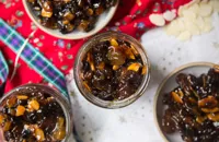 Fat-free apple and almond mincemeat with brandy