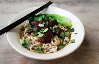 Red cooked beef noodles