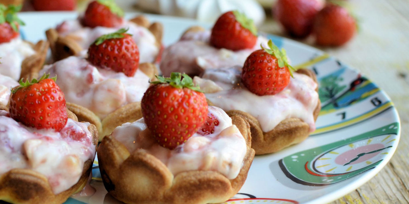 Eton mess tarts recipe - Great British Chefs