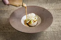 Scallop with apple and chicken gravy