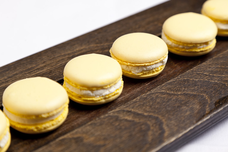 English mustard and cauliflower macaroons