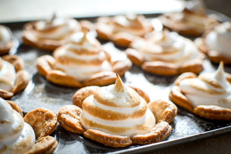 Marmalade meringue tarts