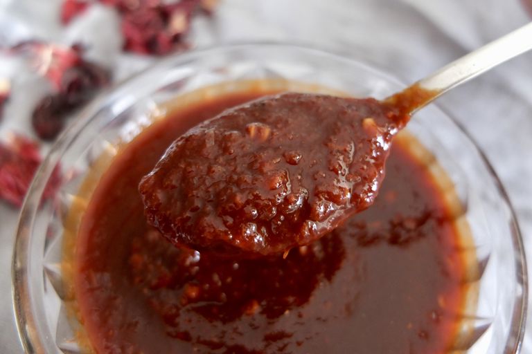 Chipotle and hibiscus hot sauce 